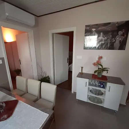 Napsugar Nyaralo Holiday home *